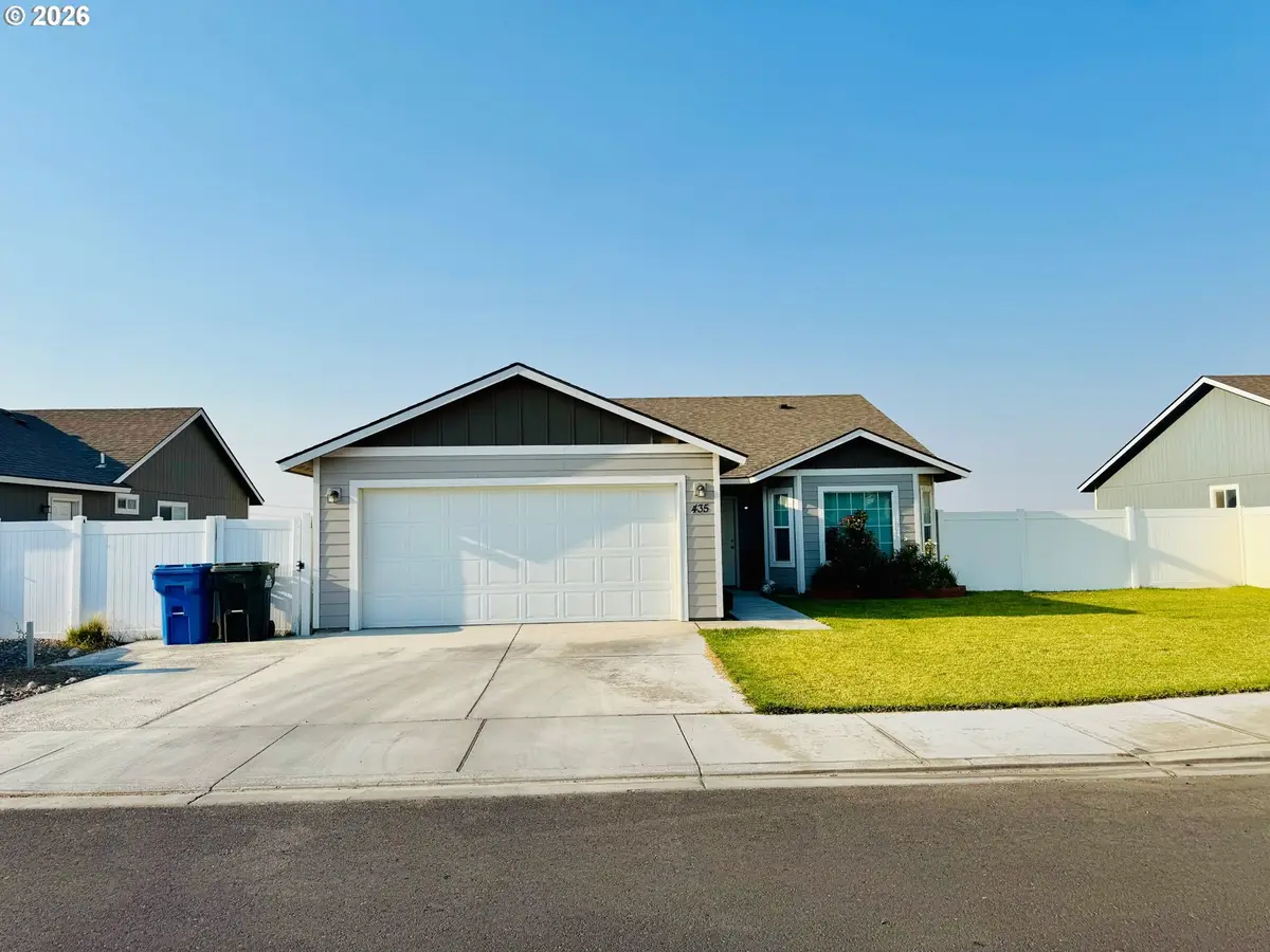 435 Cardinal Pl, Umatilla, OR 97882 - #1