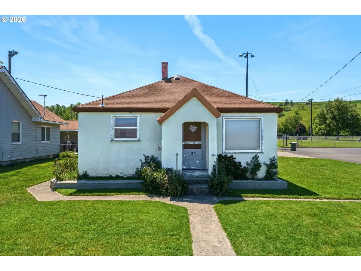 129 E Catherine Ave, Milton Freewater, OR 97862 - #1