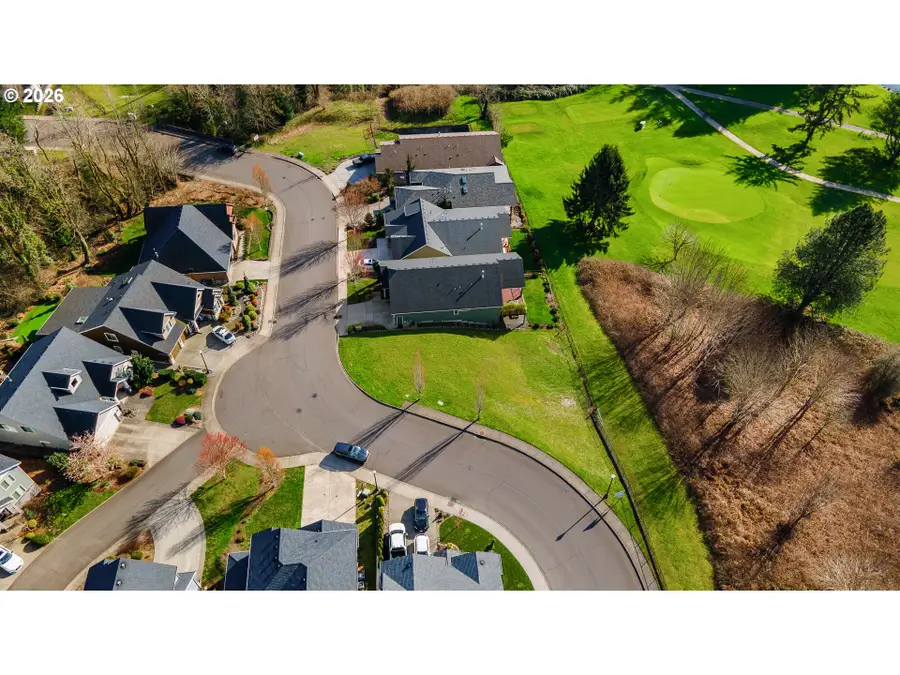 925 Fairway Dr, Washougal, WA 98671 - #3
