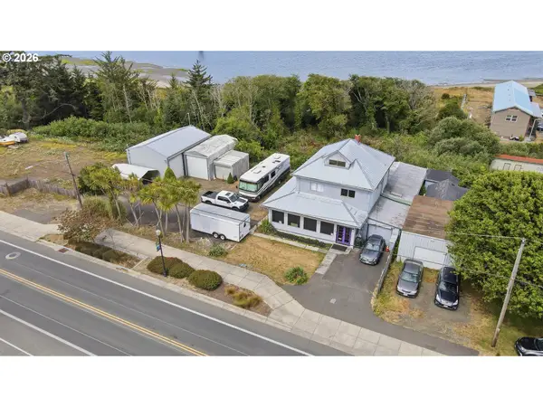 228 S Empire Blvd, CoosBay, OR 97420