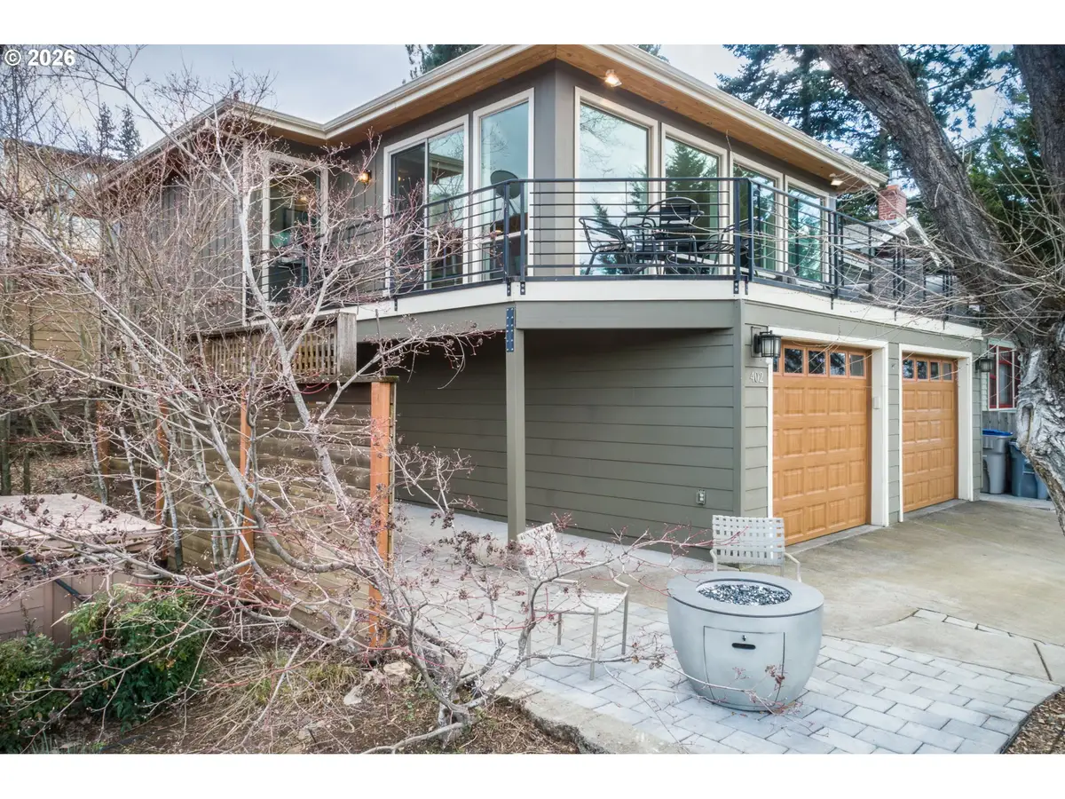 402 Bluff Rd, Hood River, OR 97031 - #1