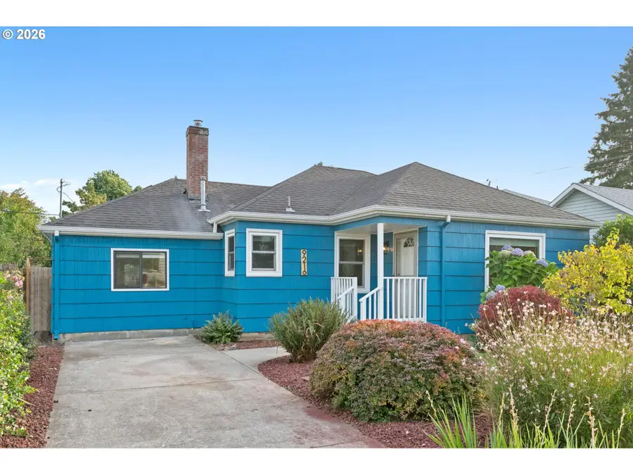 9216 SE Alder St, Portland, OR 97216 - #2