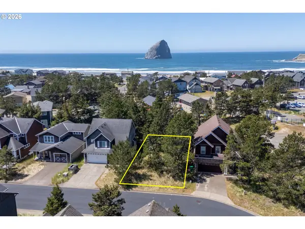 9500 Dory Pointe Loop #9500, PacificCity, OR 97135