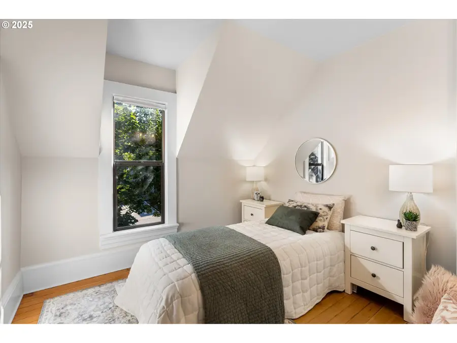 3635 S Corbett Ave, Portland, OR 97239 - Image #3