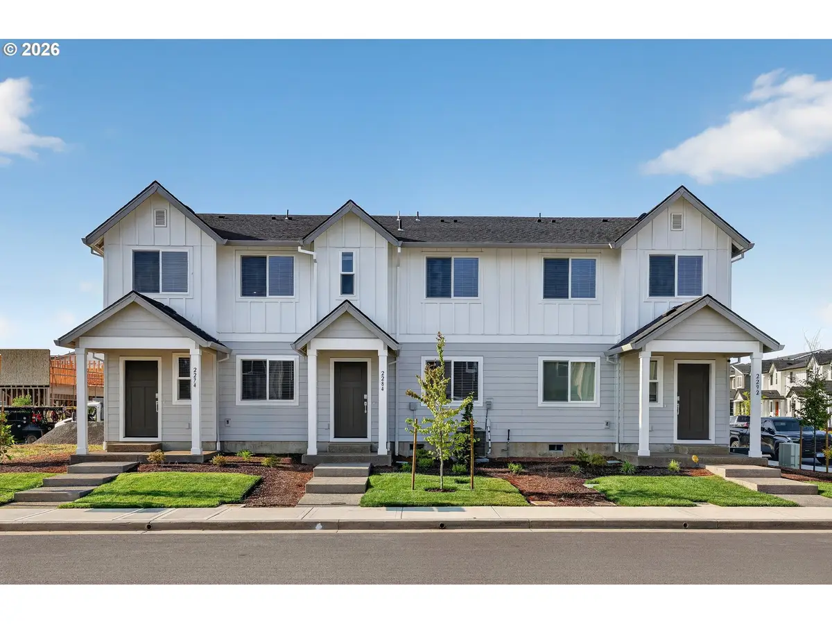 2284 Sawtelle Dr, Woodburn, OR 97071 - #1