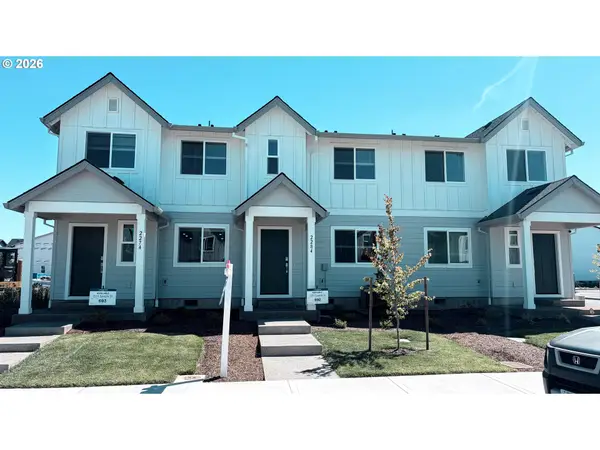 2284 Sawtelle Dr, Woodburn, OR 97071