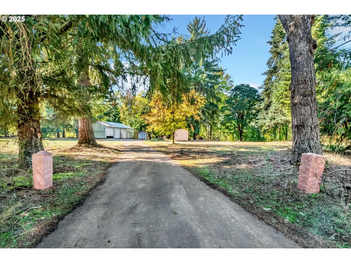 87206 Greenridge Dr, Veneta, OR 97487 - Image #1