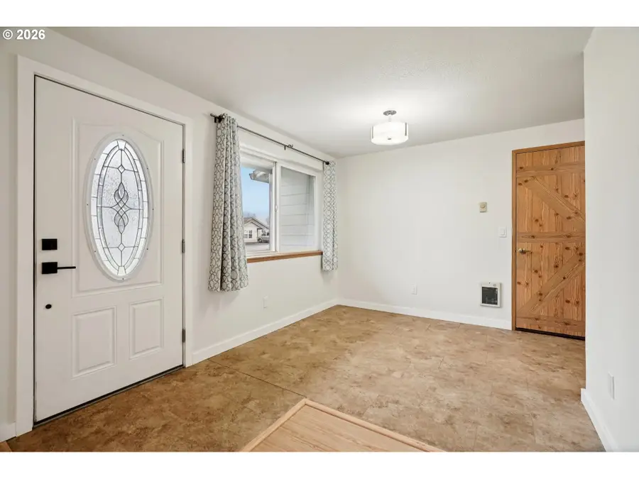 112 E Cushman St, Yacolt, WA 98675 - #3