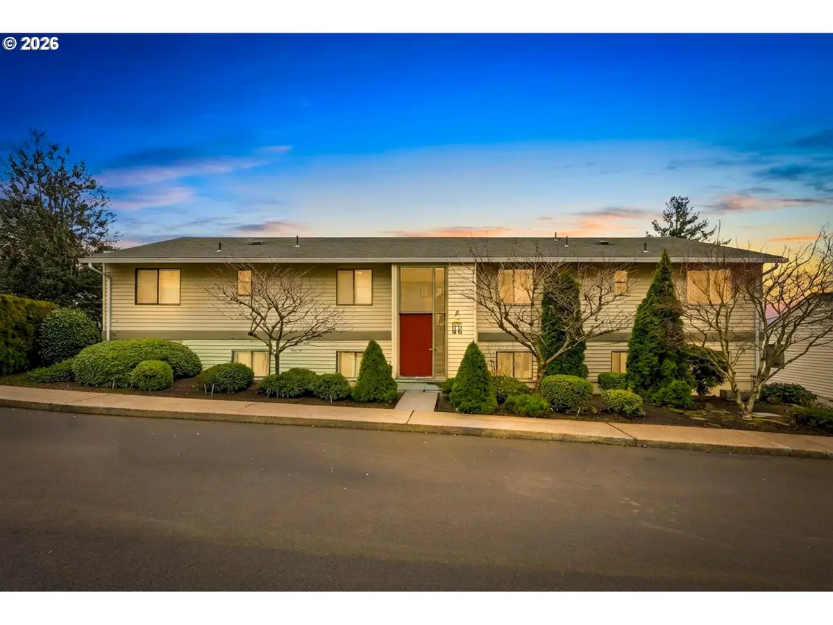 12088 SW King Arthur St #B, King City, OR 97224 - #1