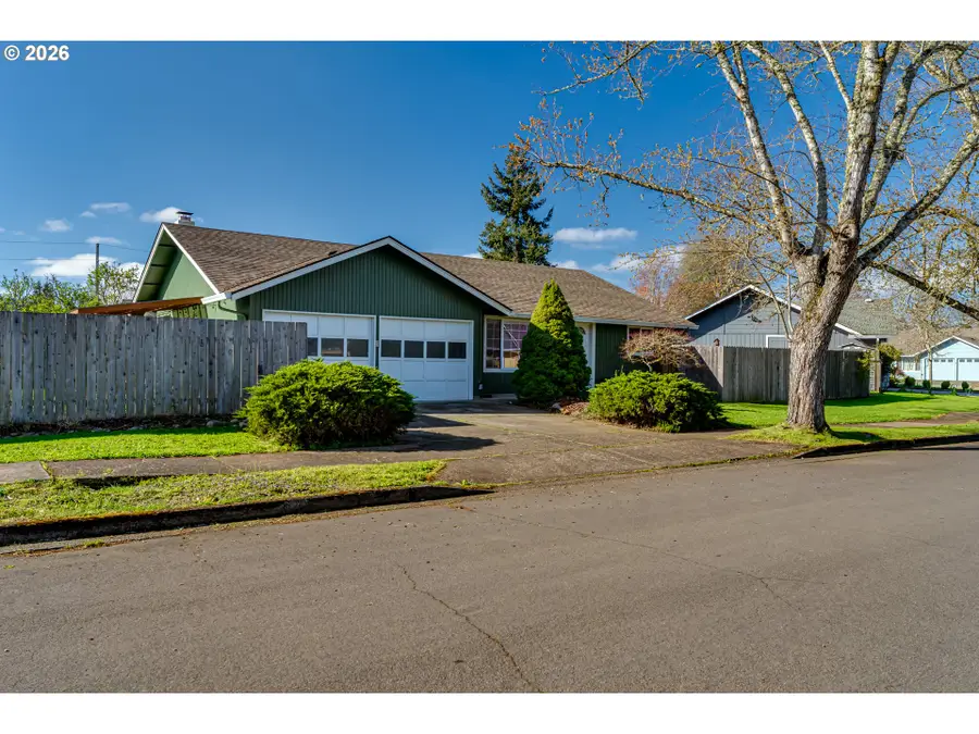 3958 Pam St, Eugene, OR 97402 - #2