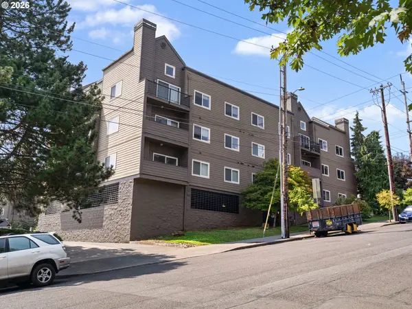 4320 S Corbett Ave #114, Portland, OR 97239