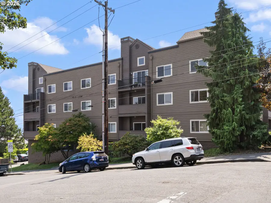 4320 S Corbett Ave #114, Portland, OR 97239 - #2