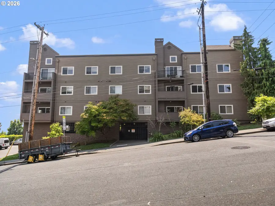 4320 S Corbett Ave #114, Portland, OR 97239 - #3