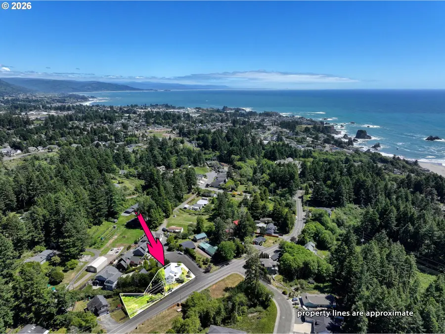 7001 Welch Ct, Brookings, OR 97415 - #3