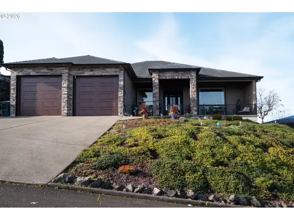 2960 NW Stacie Ct, Roseburg, OR 97471