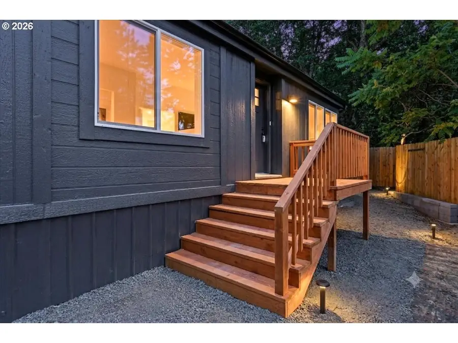 590 NE Spring St, White Salmon, WA 98672 - #2