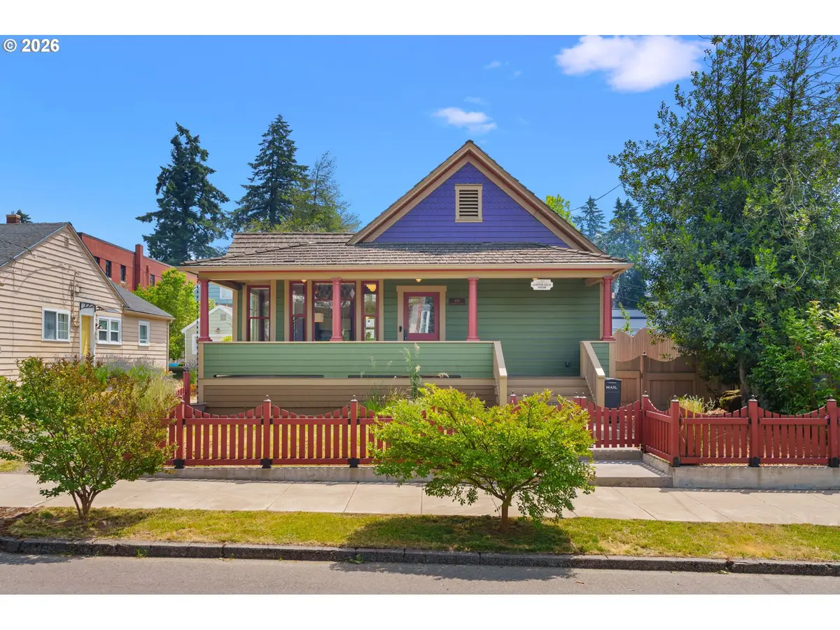 806 Washington St, Oregon City, OR 97045 - #1