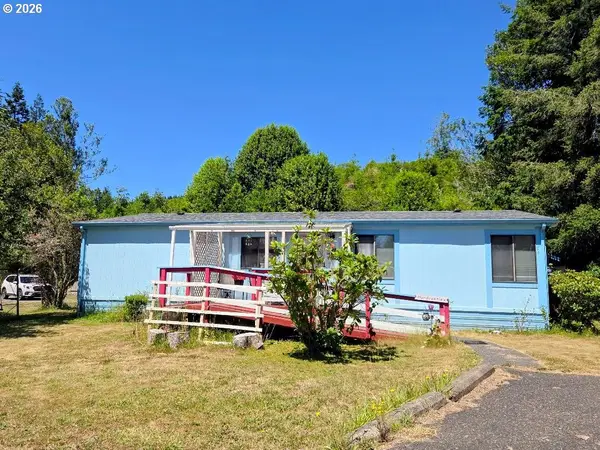 1050 N Cedar Point Rd #D4, Coquille, OR 97423