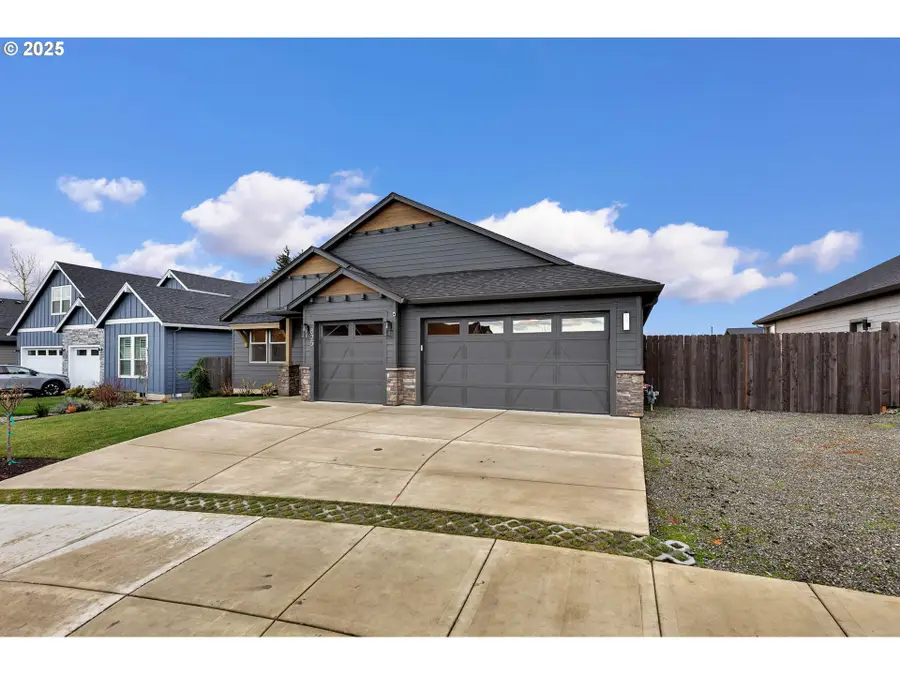 825 S Goose Loop, Ridgefield, WA 98642 - Image #2