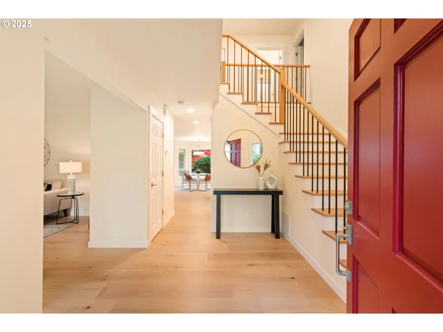 5952 Sunbrook Dr, Lake Oswego, OR 97035 - Image #3