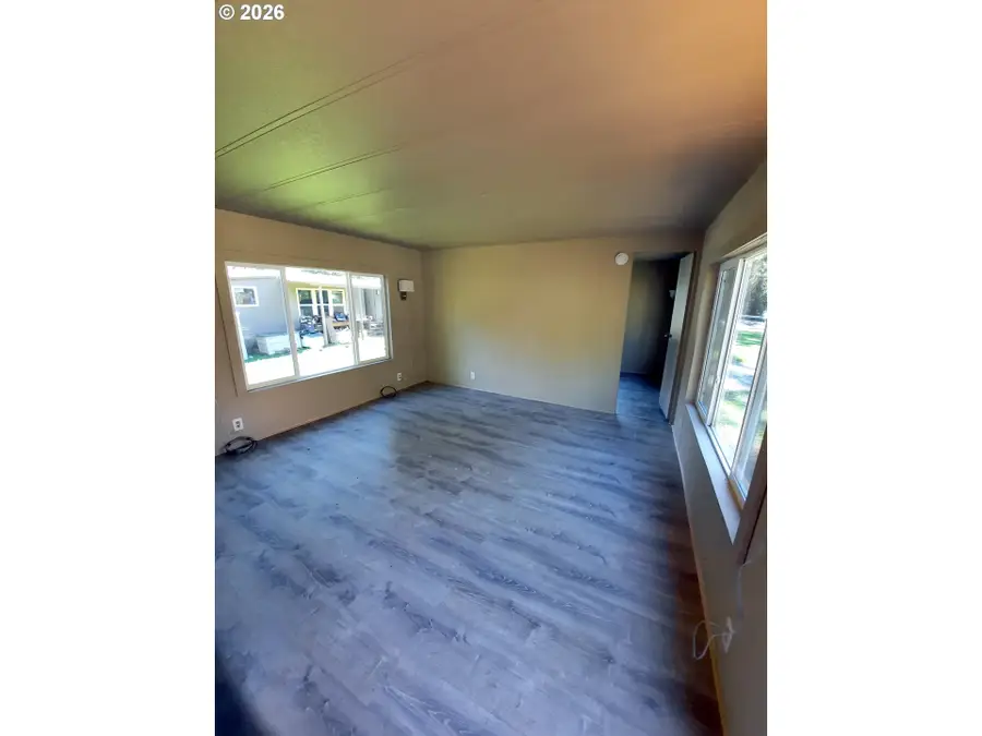 37635 Row River Rd #12, Dorena, OR 97434 - #3