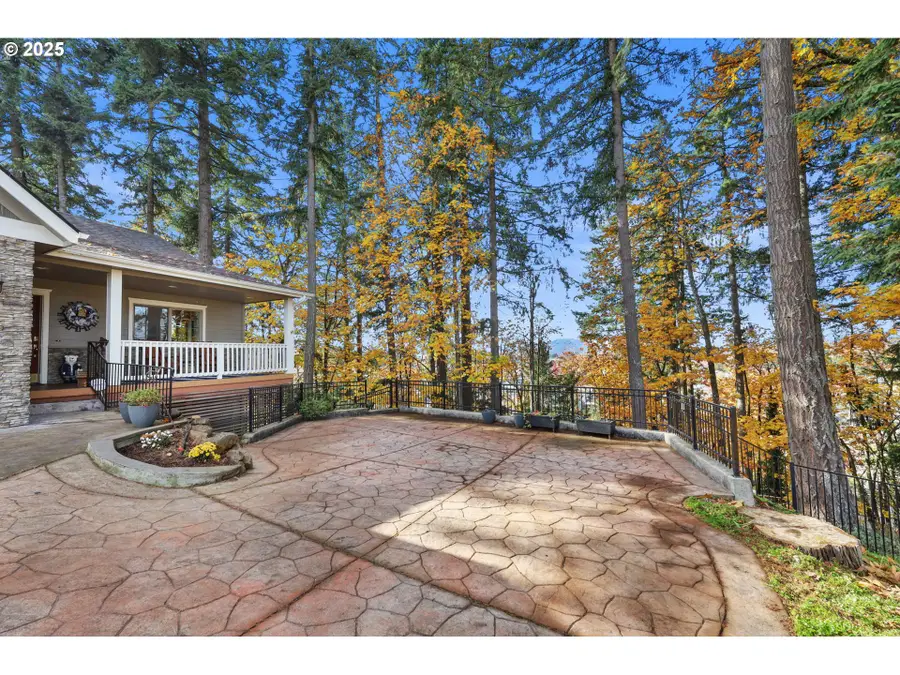 766 S 47th Pl, Springfield, OR 97478 - Image #2