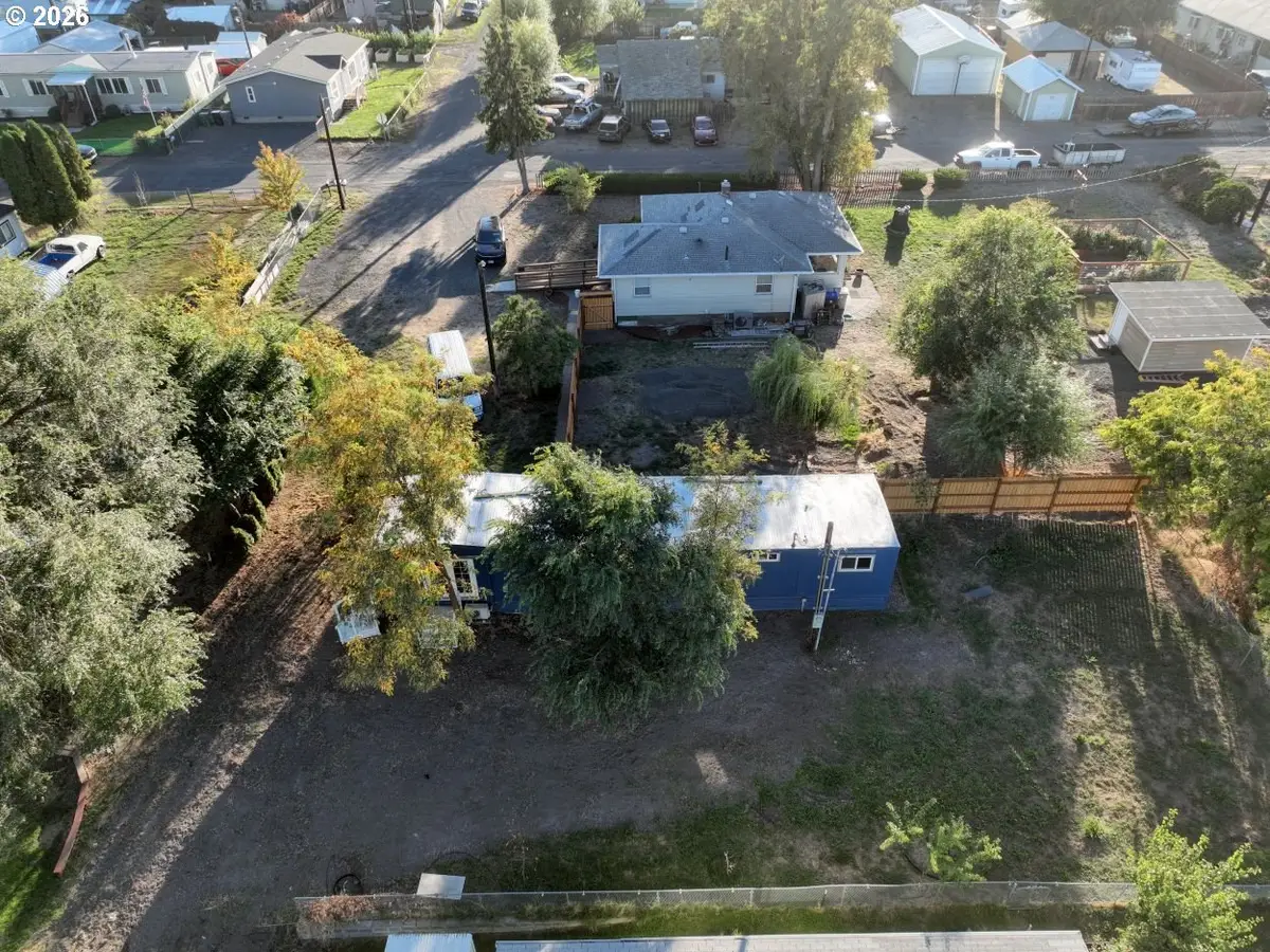 911 Kingsley St, The Dalles, OR 97058 - #1