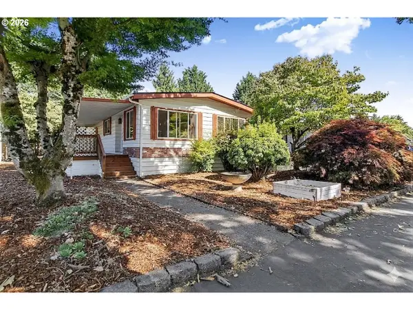 4800 Barger Dr #10, Eugene, OR 97402