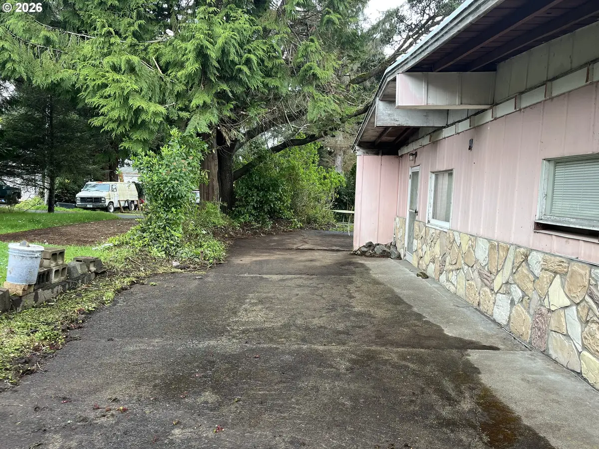 681 SE Port Ave, Lincoln City, OR 97367 - #1