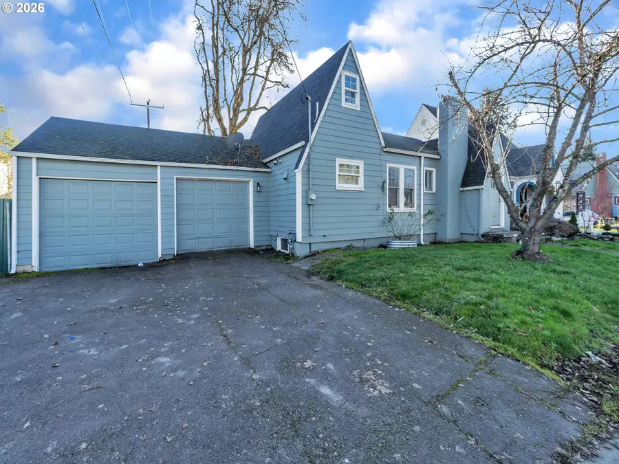 2270 Center St, Salem, OR 97301 - #2