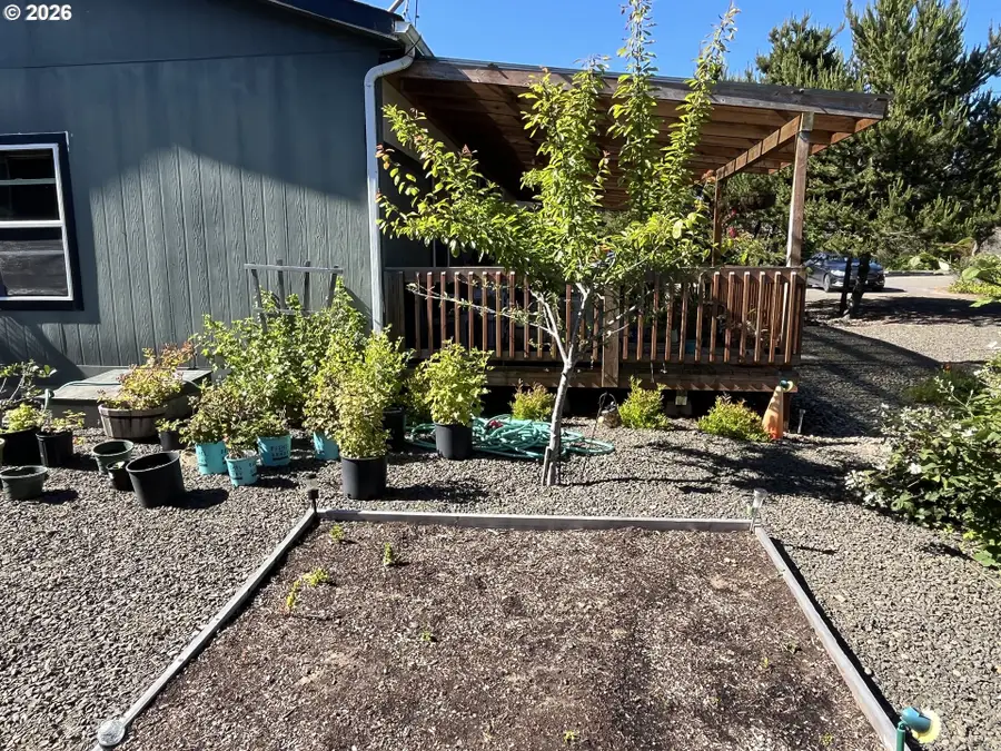 88380 2nd Ave, Florence, OR 97439 - #3