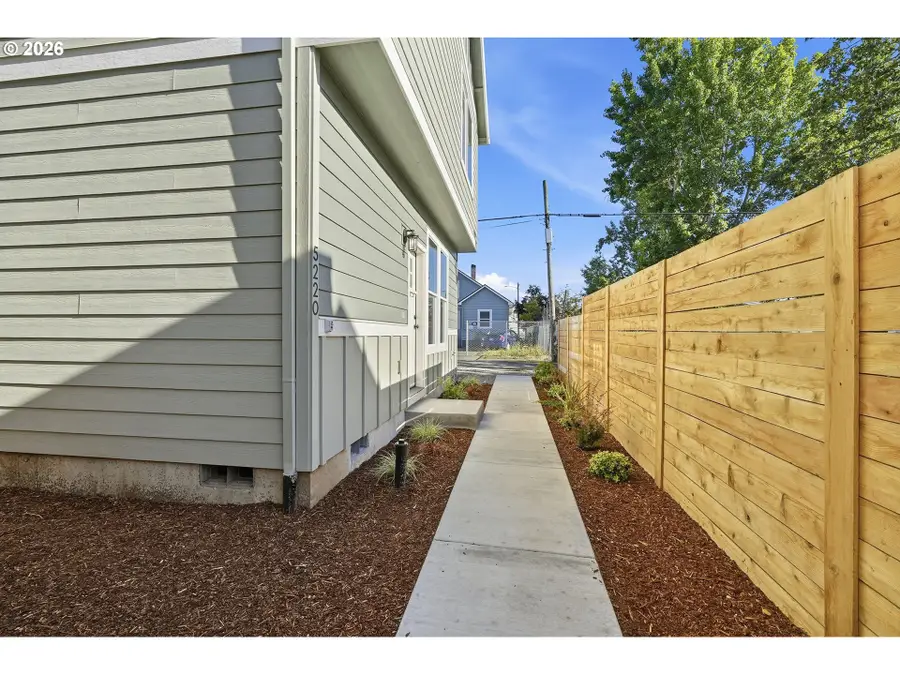 5220 SE Ramona St, Portland, OR 97206 - #3
