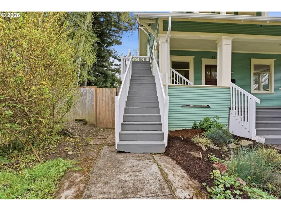 3504 SE Sherman, Portland, OR 97214 - #2