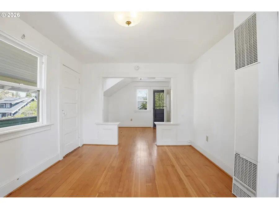 3504 SE Sherman, Portland, OR 97214 - #3