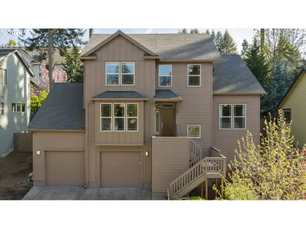 36716 Ichabod St, Sandy, OR 97055