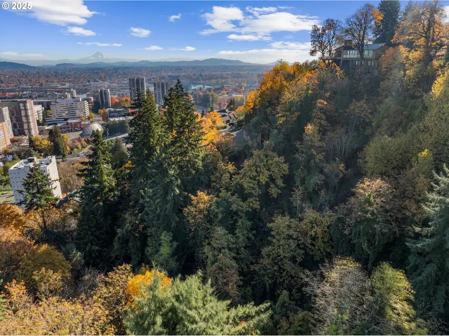 SW Cardinell Way, Portland, OR 97201 - Image #3