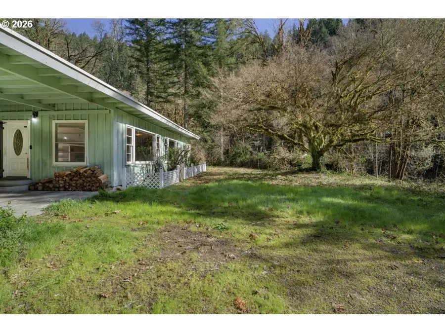 90136 Green Creek Rd, Deadwood, OR 97430 - #3