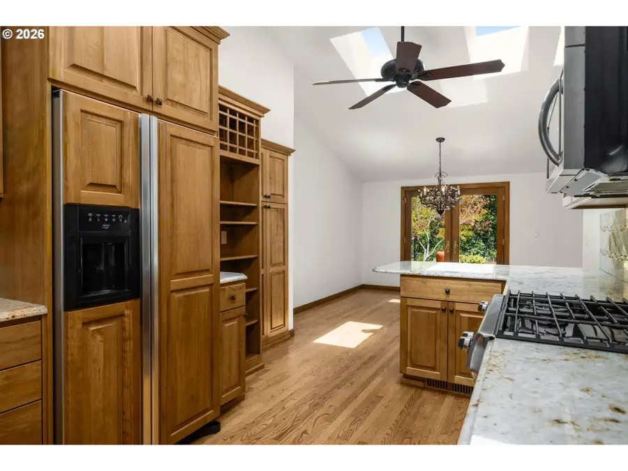 1066 NE 6th Dr, Hillsboro, OR 97124 - #3