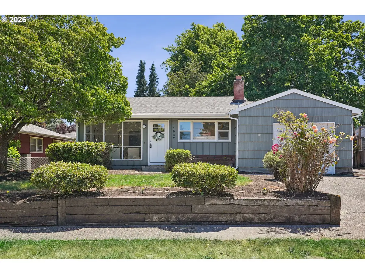 11942 NE Siskiyou St, Portland, OR 97220 - #1