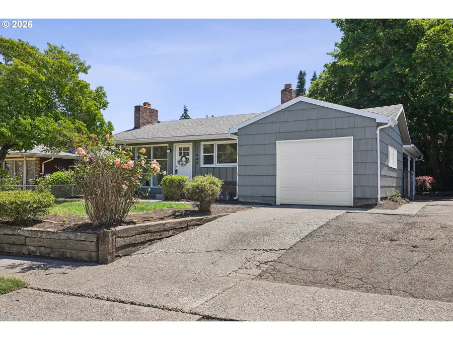 11942 NE Siskiyou St, Portland, OR 97220 - #2