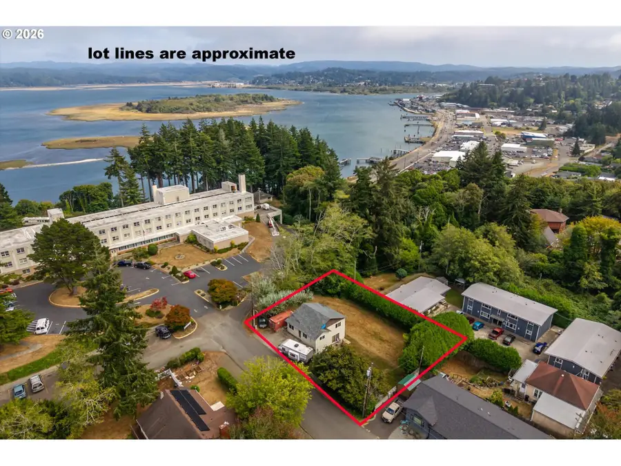 1005 Yew Ave, Coos Bay, OR 97420 - #2