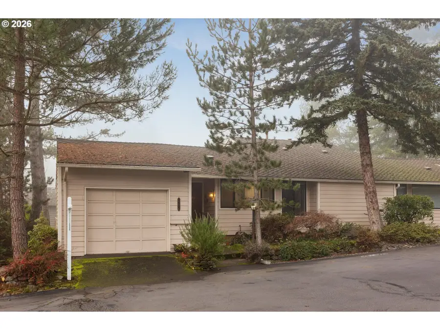 15116 SW Trillium Ln, Beaverton, OR 97007 - #2