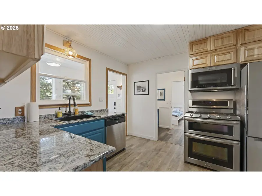 553 N Miller St, Rockaway Beach, OR 97136 - #3