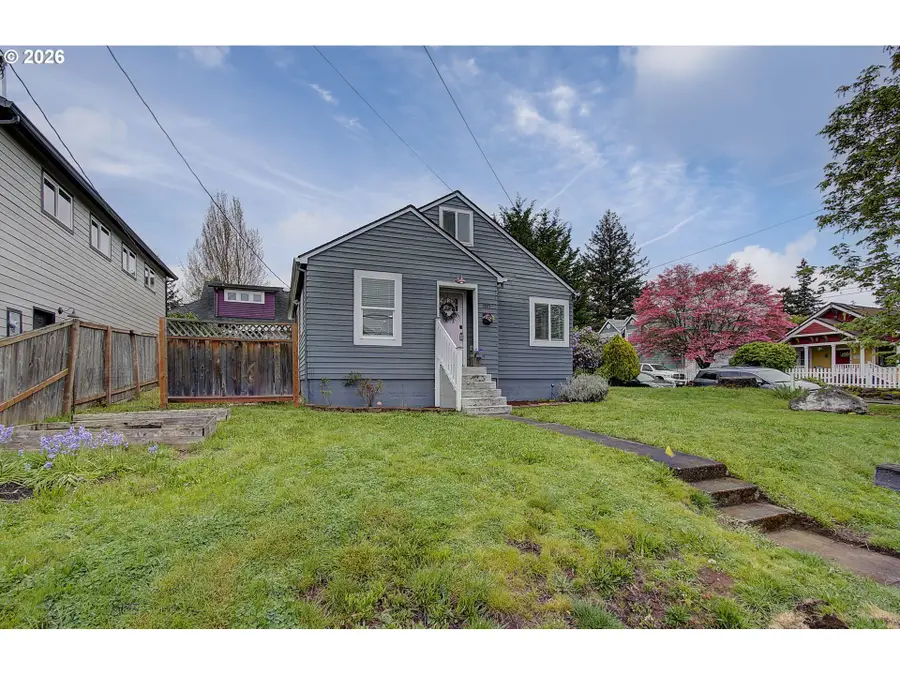 1923 G St, Washougal, WA 98671 - #3