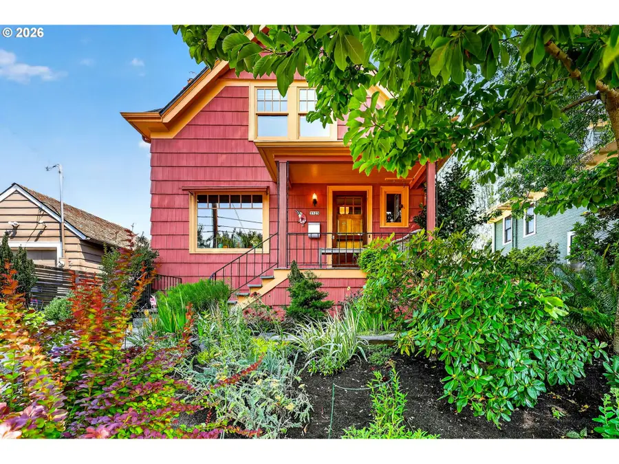 2525 NE Tillamook St, Portland, OR 97212 - #2