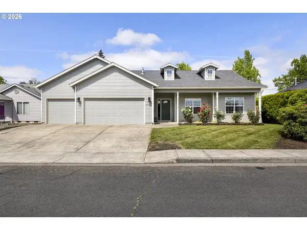 1329 Anna St, Woodburn, OR 97071