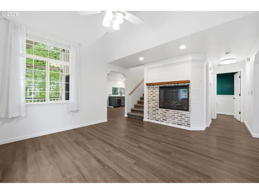 4410 Spring Meadow Ave, Eugene, OR 97404 - #3
