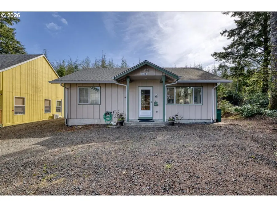 142 S Quadrant St, Rockaway Beach, OR 97136 - #2