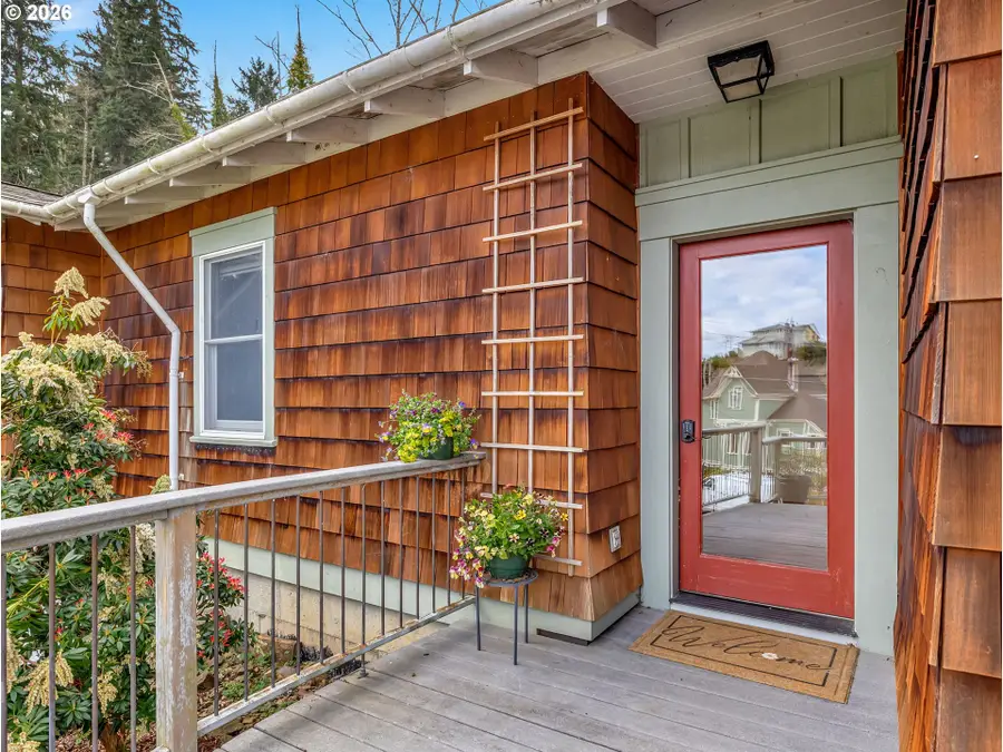 409 2nd St, Astoria, OR 97103 - #3