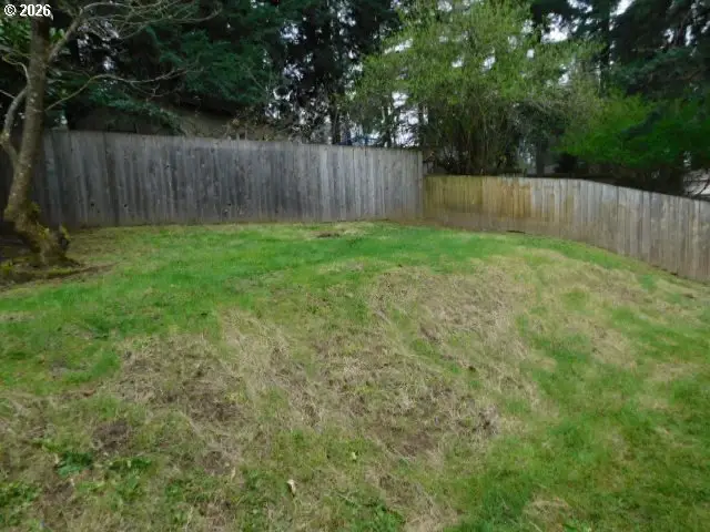 8621 SE Strawberry Ln, Milwaukie, OR 97267 - #3